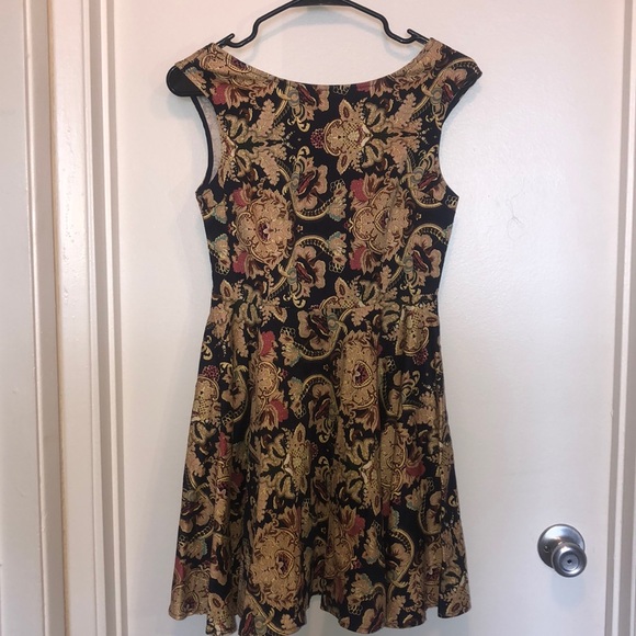 Mini dress - Picture 1 of 5